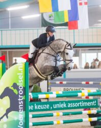 Jaspis HBC verkocht naar sportstal Wellington